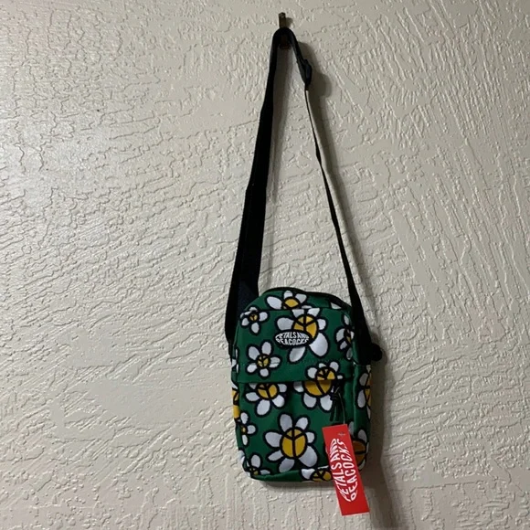 Green canvas crossbody NEW - Picture 9 of 11